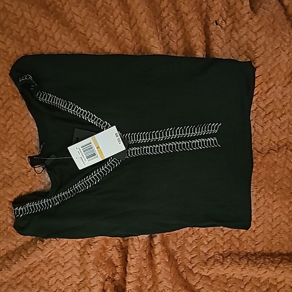 Cable and gauge Green V-Neck Top with Chain Detail - Picture 4 of 4